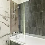 Appartement Cozy Qualis At Coresi Mall *