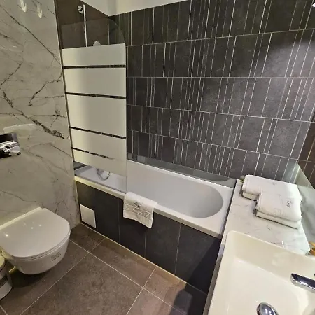 Appartement Coresi Mall Nearby Shops And Comercial Center *